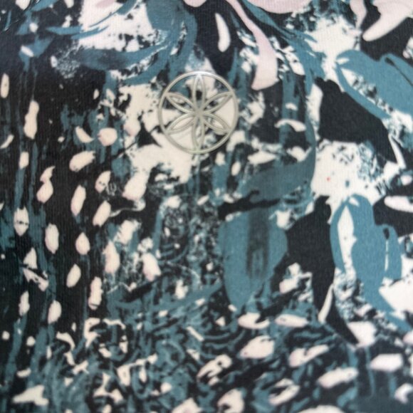 GAIAM Women's Patterned Full Length Leggings - Picture 3 of 7